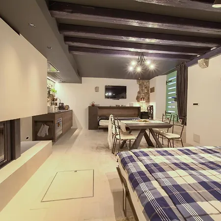 Vibrant And Elegant Downtown Krk -