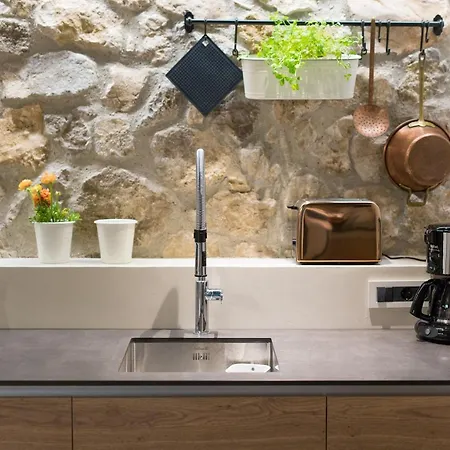 Vibrant And Elegant Downtown Krk -