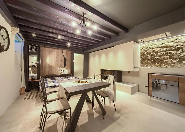 Vibrant And Elegant Downtown Krk - Apartment Krk Town